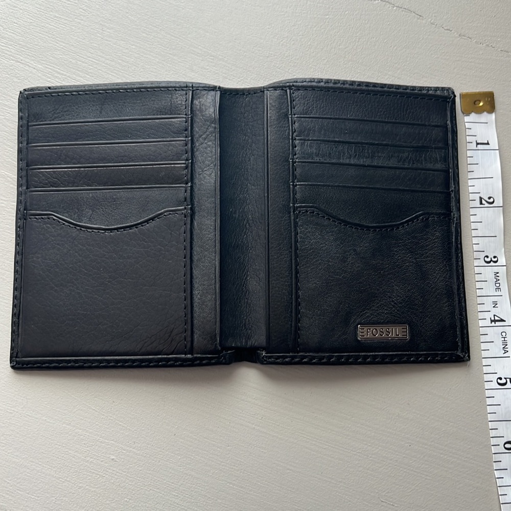 Men’s Fossil Leather Wallet - Picture 4 of 10